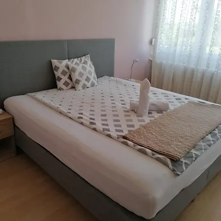 Apartment Sweet Dreams *